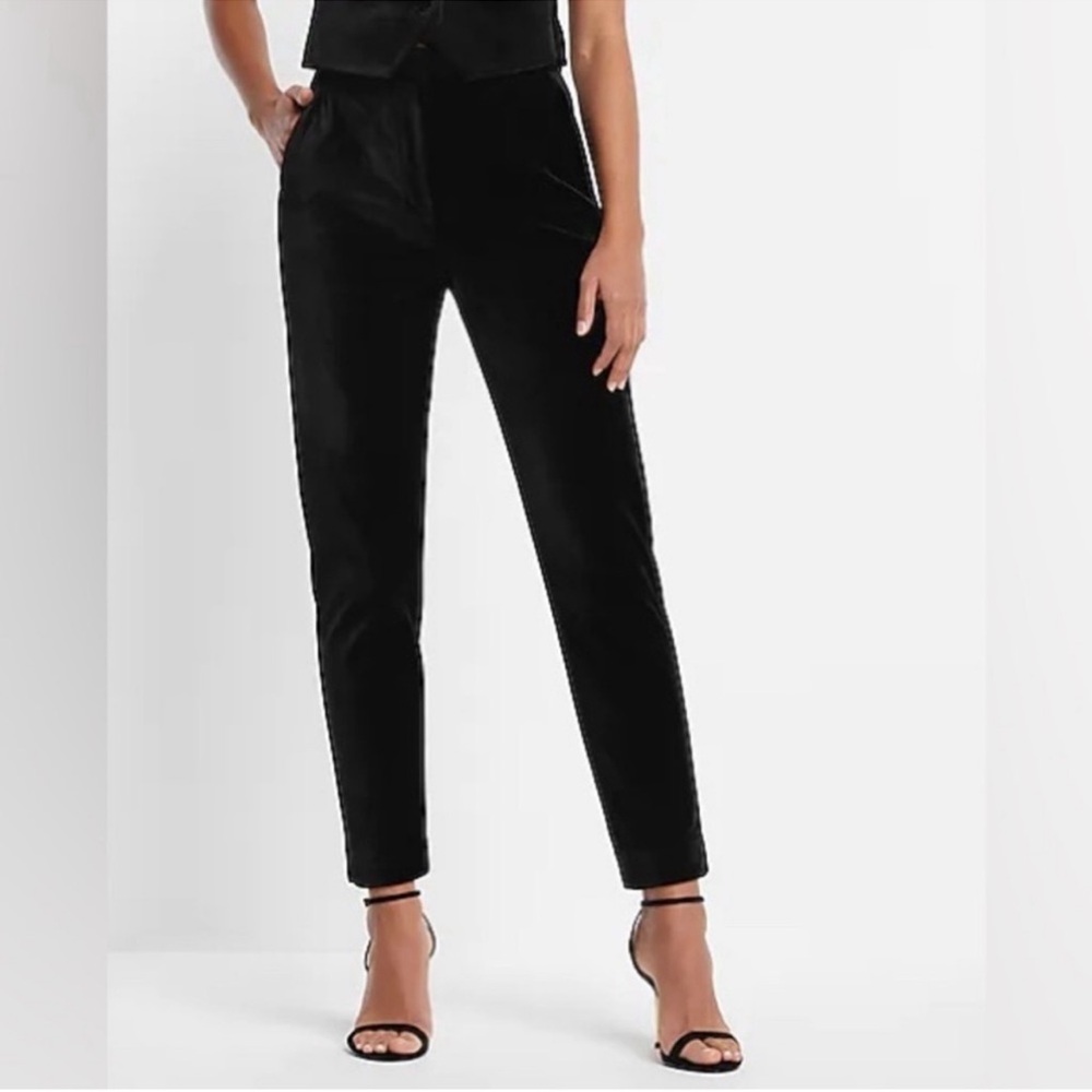 NWOT * Express Black Velvet Editior Skinny High Rise Pant Size 2